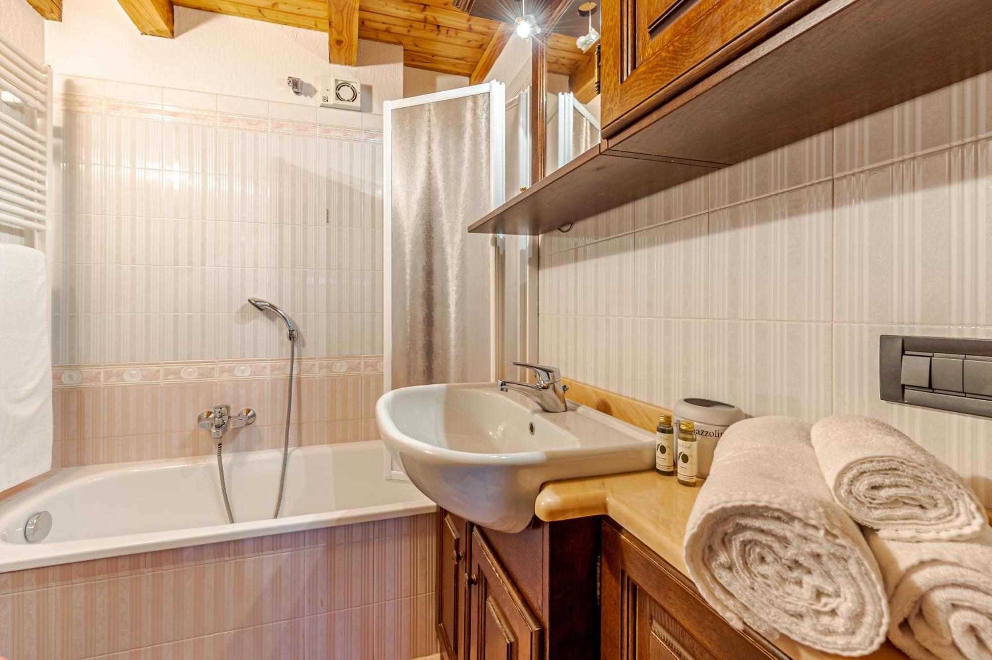 דירות קורמאיור Casa Beatrice - Wifi, Parcheggio E Vista Montagna - Cour 0231 מראה חיצוני תמונה